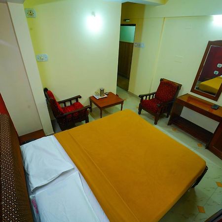 Amogha Residency Hotel Maiçor Exterior foto